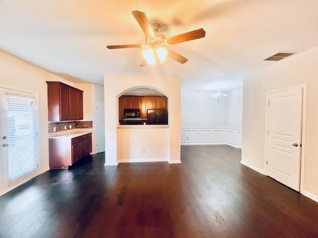 Foto del edificio - 2161 Oakland Grove Pl