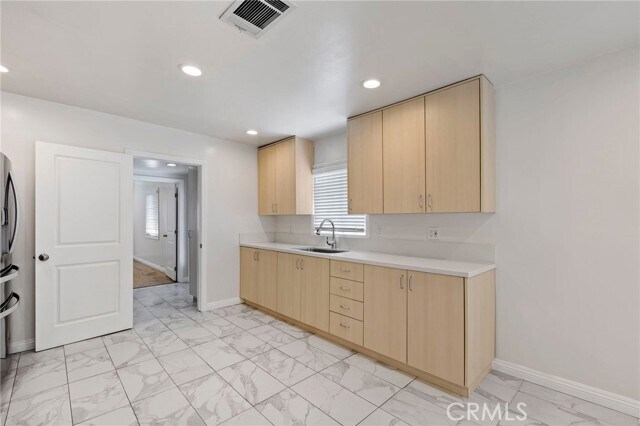 Foto del edificio - 2028 E Cienega Ave