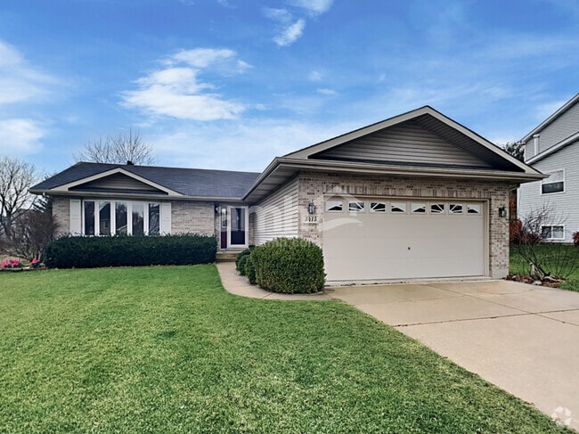 Building Photo - 3415 Turnberry Dr