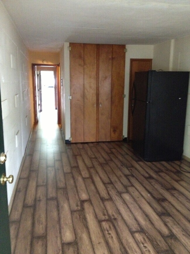 Foto del edificio - 1BR/1BA Unit in Great Location Close to Downtown & Schools! AVAIL. AUG 1, 2026
