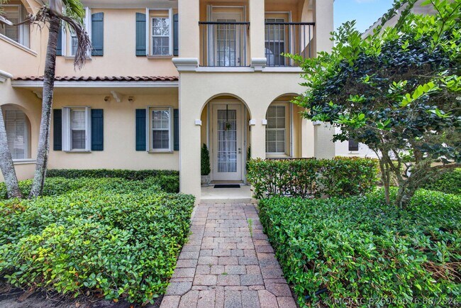 Building Photo - 213 Barcelona Dr