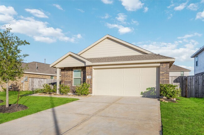 Foto del edificio - 5031 Hurston Pk Trl