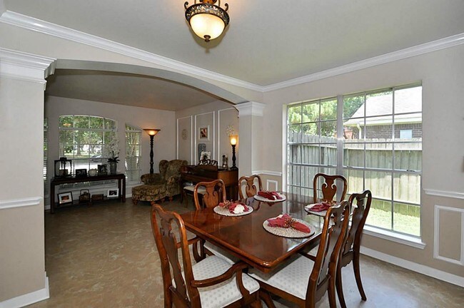 Foto del edificio - 414 Roans Prairie Ln