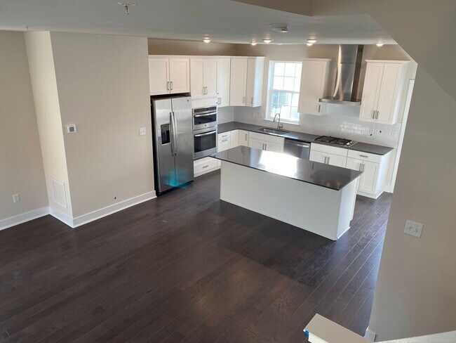Foto del edificio - 232 Red Leaf Ln