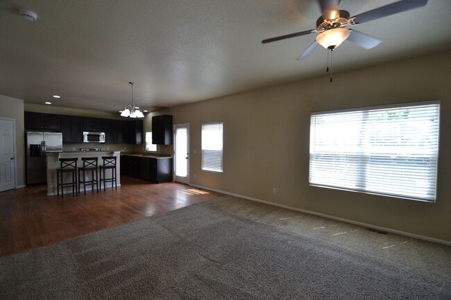 Building Photo - Beautiful Home Near Woodmen & Black Forest