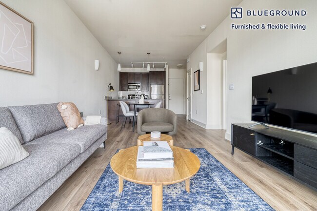 Building Photo - 3100 Esperanza Crossing
