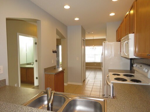Foto del edificio - Super Cute 2bd, 2ba townhouse for Rent