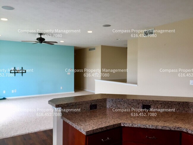 Building Photo - COMING SOON! 5 Bed 3.5 Bath Home in Hudson...