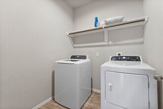 Building Photo - 18101 Woodpecker Trl