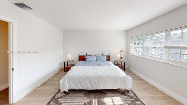 Building Photo - 1825 SW 81st Terrace