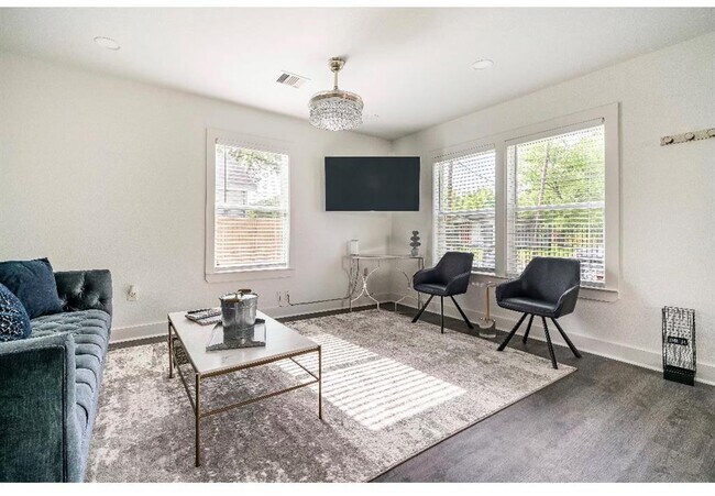 Foto del edificio - 4601 Vernon St