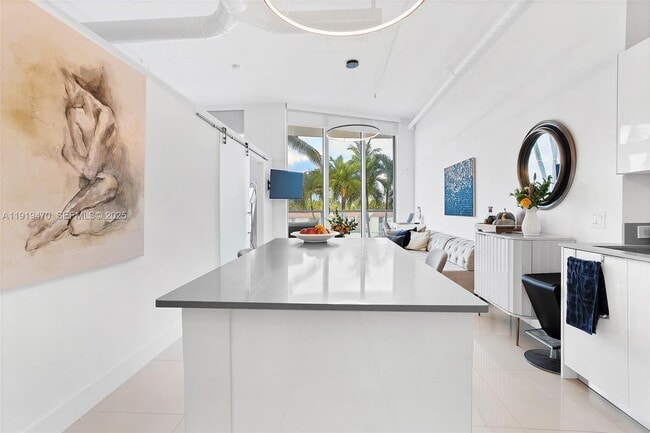 Building Photo - 3029 NE 188th St