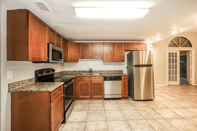 Foto del edificio - 3511 Breezewood Dr