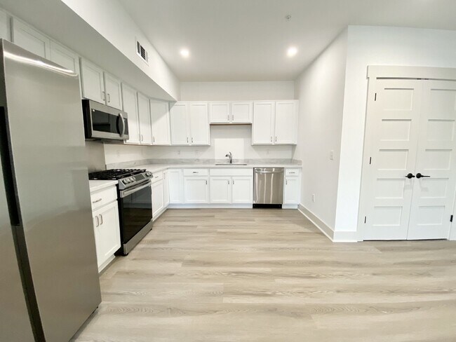 Foto del edificio - Two Bedroom Apartment Walking Distance to Downtown Bluffton!
