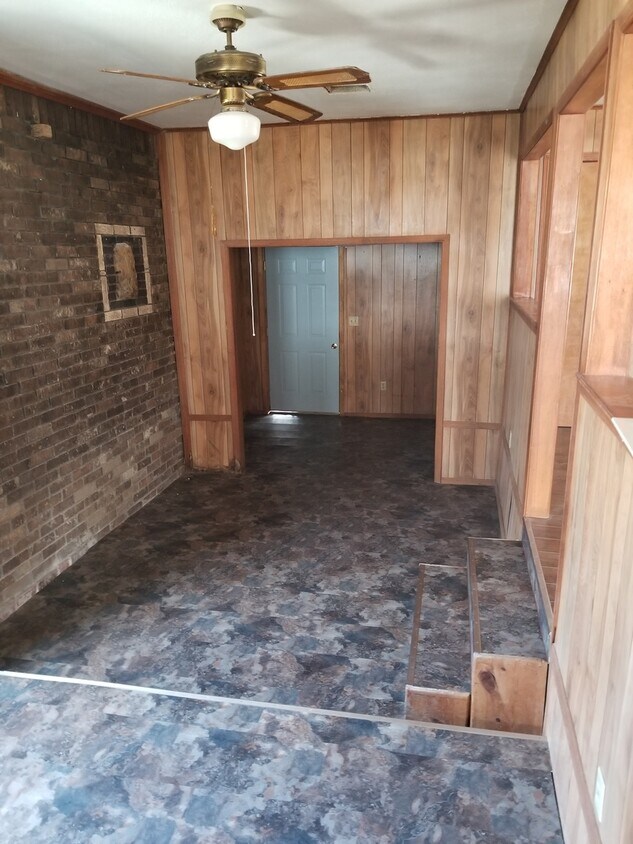 Foto principal - 1551 SW Rogers Ave