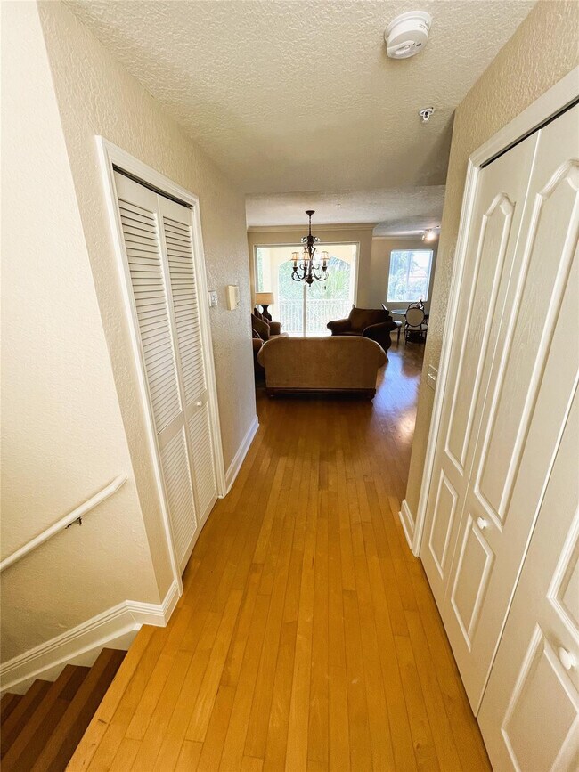 Foto del edificio - 11013 Legacy Ln