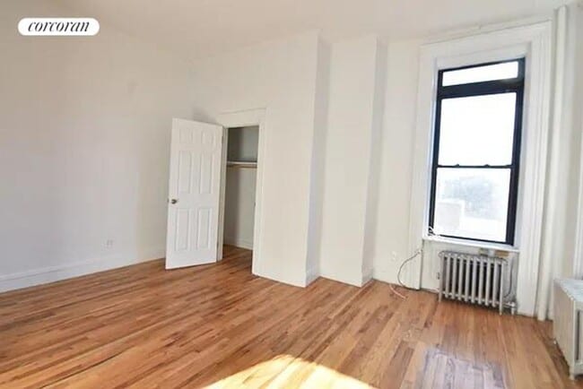 Building Photo - 368 Van Brunt St