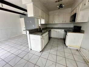 Building Photo - 13517 Castilian Dr