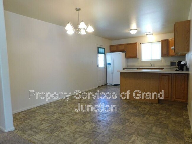Foto del edificio - 2986 1/2 Redbud Court