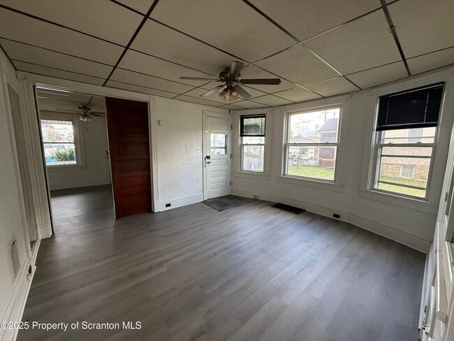 Building Photo - 1531 33 Washburn St