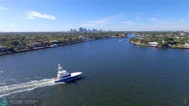 Foto del edificio - 435 Bayshore Dr