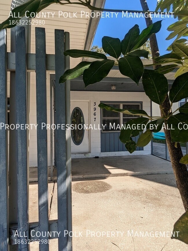 Foto del edificio - Charming 3 Bedroom 2 Bathroom St. Pete Hom...