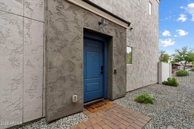Foto del edificio - 2259 W Harmont Dr