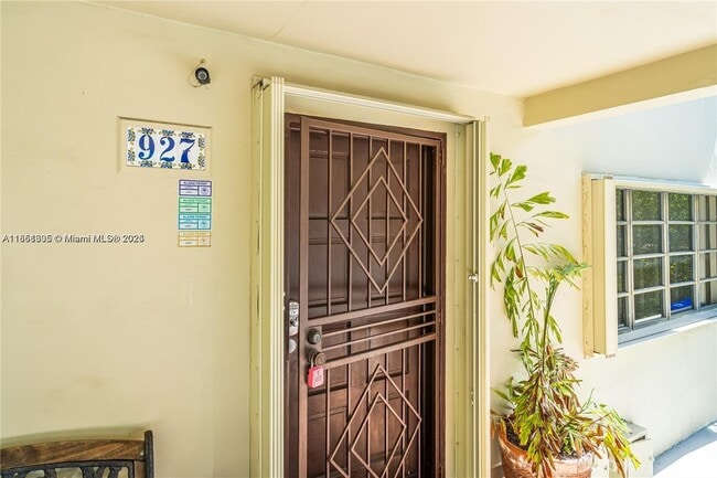 Foto del edificio - 927 SW 15th Ave