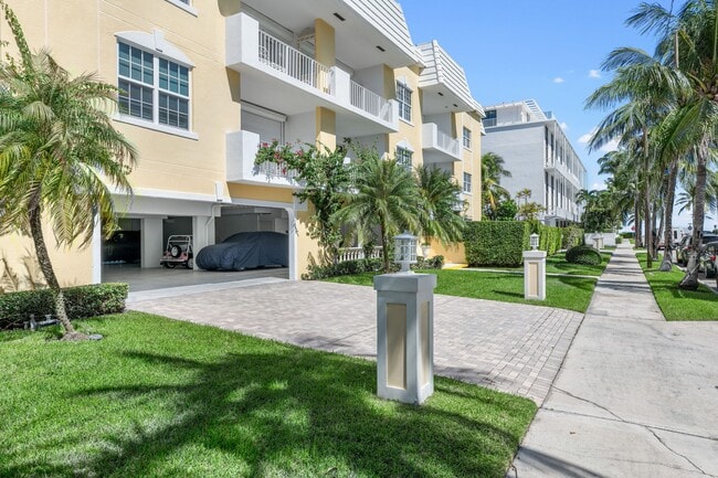 Building Photo - 127 Peruvian Ave