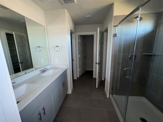 Foto del edificio - 16628 Sterling Clf St