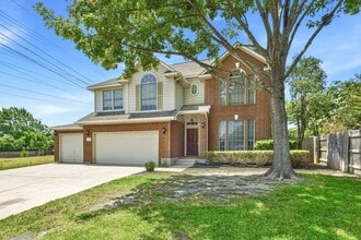Building Photo - 2033 Creole Dr