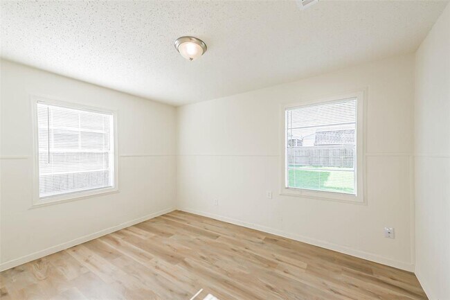 Foto del edificio - 6605 Bramley Dr