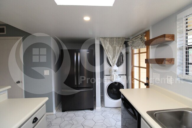 Foto del edificio - 4850 E Kachina Trail