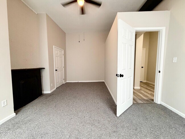 Foto del edificio - 1917 W Madison St