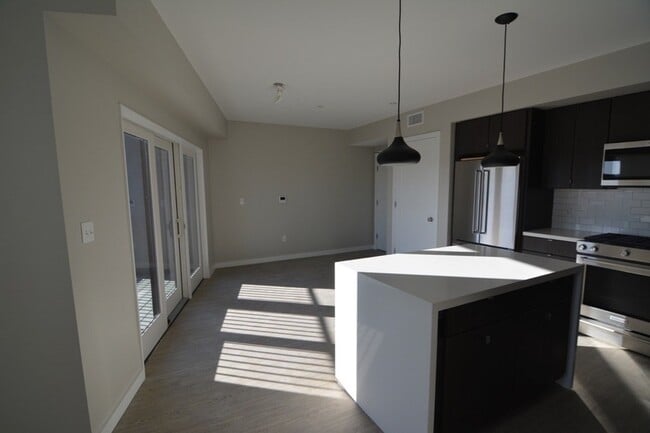 Building Photo - 120 Savin Hill Ave