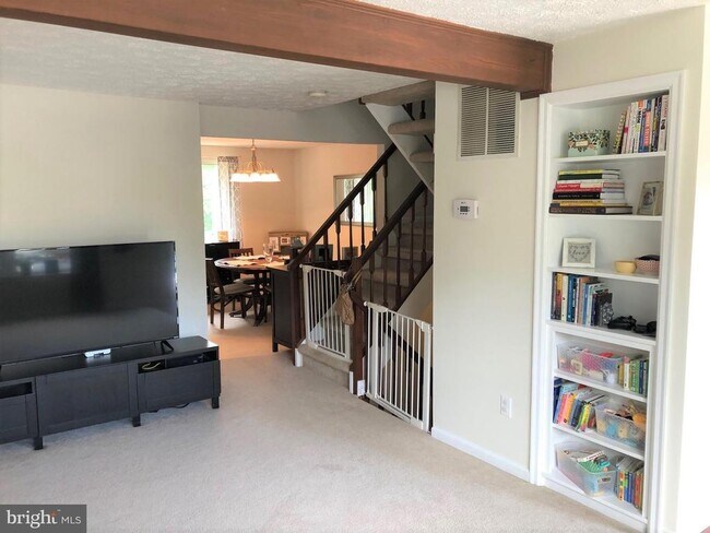 Foto del edificio - 14140 Honey Hill Ct