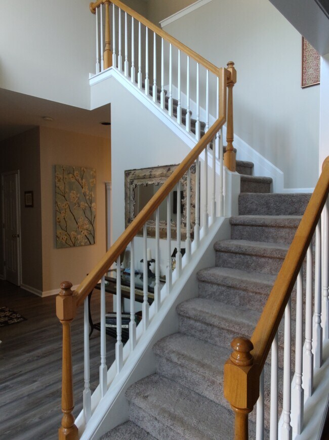 Foto del edificio - 3600 McClure Woods Dr