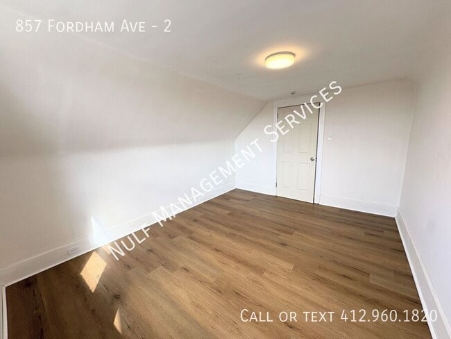 Building Photo - 857 Fordham Ave