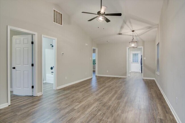 Foto del edificio - 684 Brook Trail