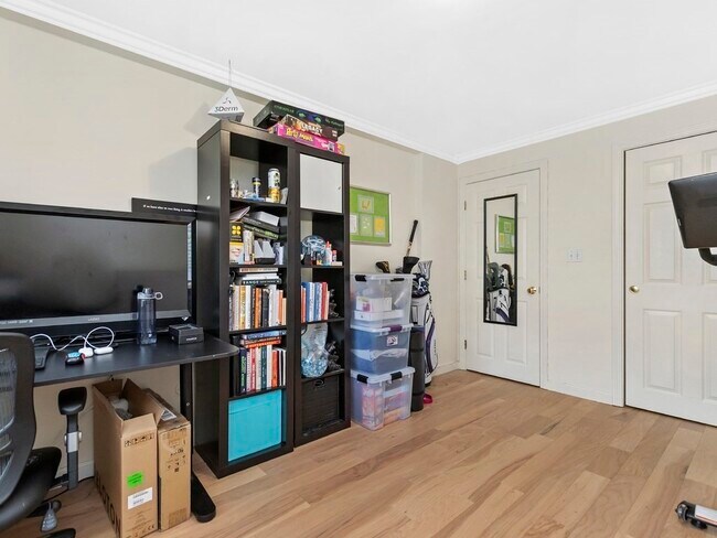 Foto del edificio - 329 Harvard St