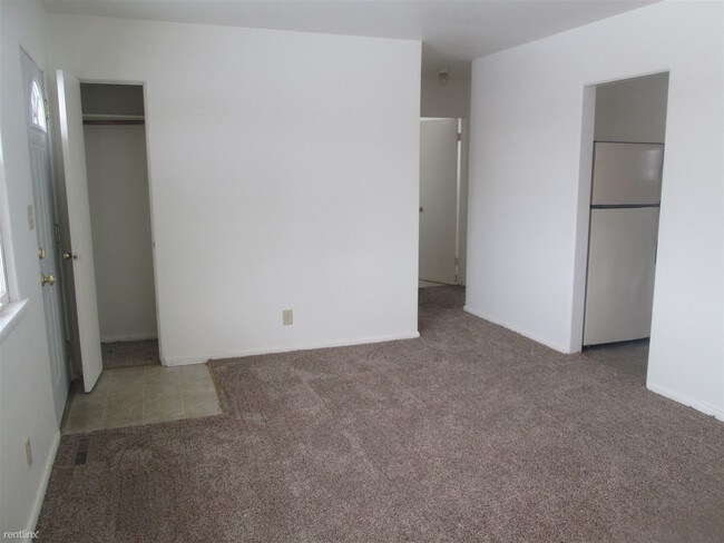 Building Photo - 1019 Campbell Dr