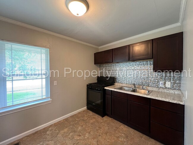 Building Photo - For Lease | University of Tulsa - Midtown ...