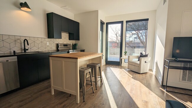 Living Space & Kitchen - The Quentin