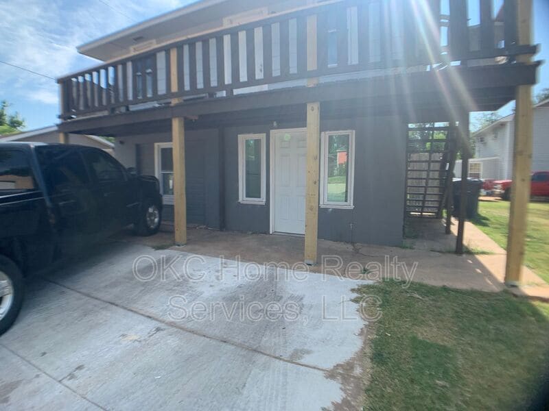 Primary Photo - 1300 SW 34th St