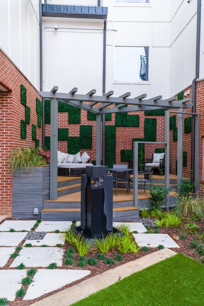 Foto del edificio - N. Highland Steel