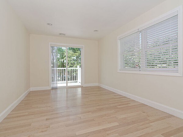 Foto del edificio - 53 Winslow Ave