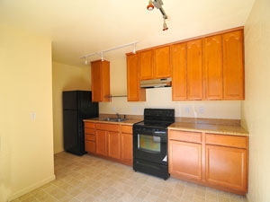 Kitchen - Heartwood Townhomes