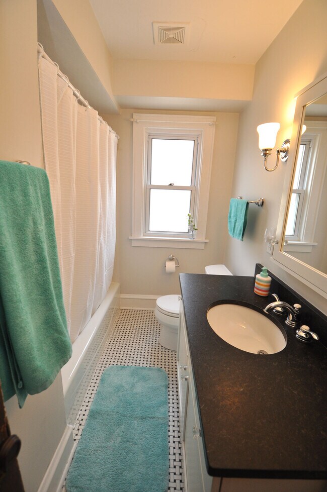 Bathroom with Towels - 3243 S Kinnickinnic Ave