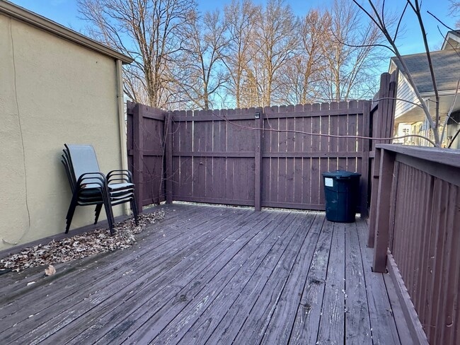 Foto del edificio - 161 Bosstick Ave