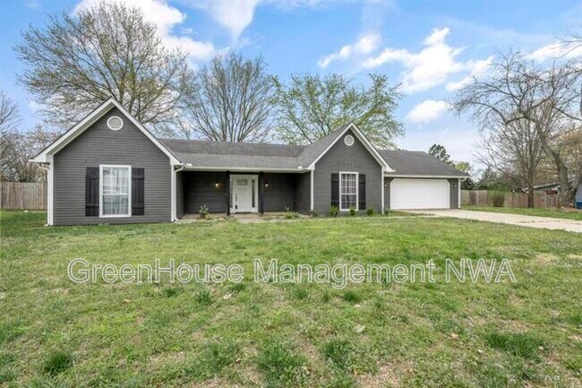 Building Photo - 2706 Trails End Dr